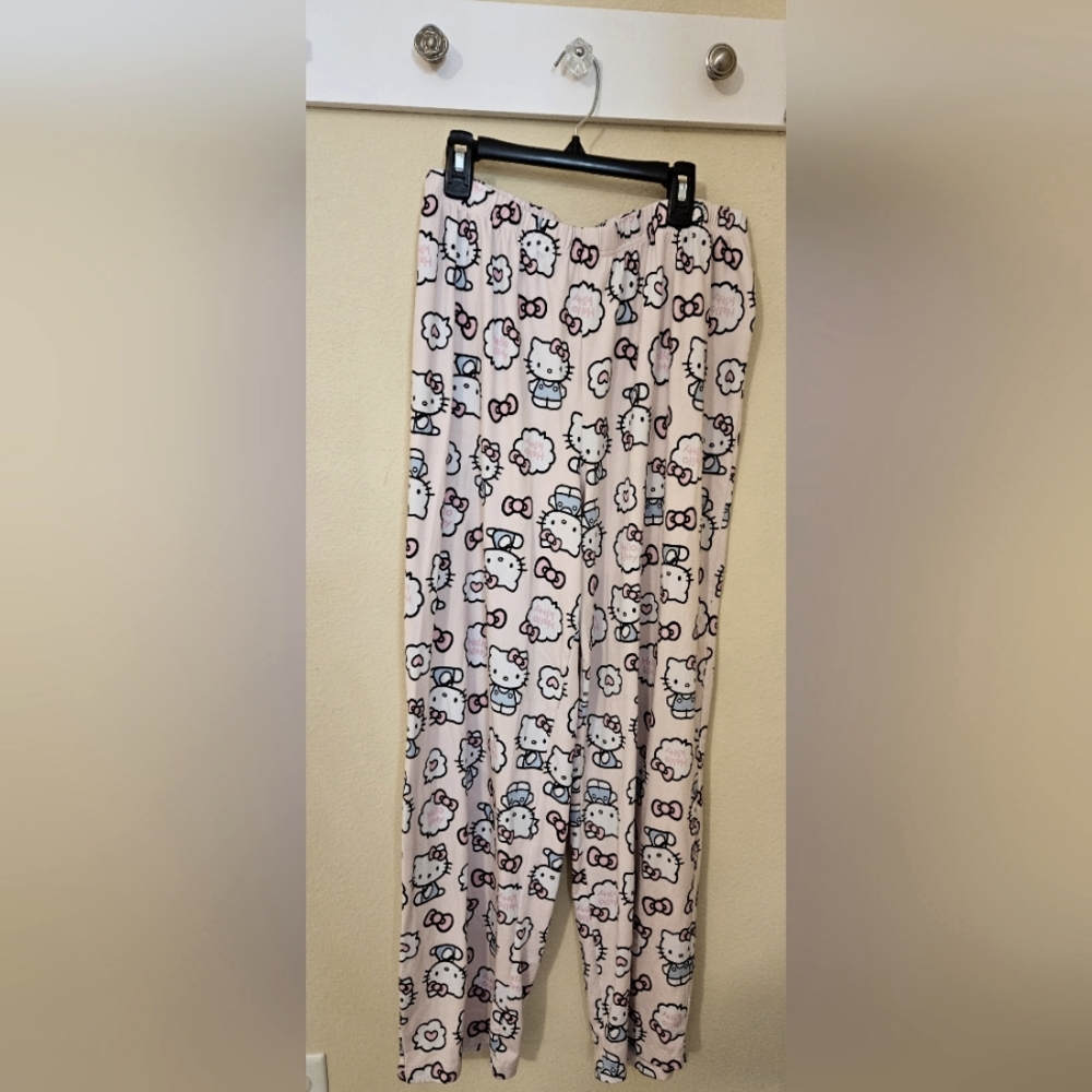 Hello Kitty women's Pajamas Pant Set Size L - Picture 6 of 6